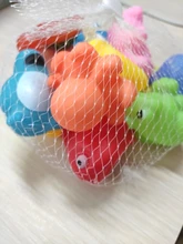Juguetes de agua para nadar de 13 Uds animales mezclados, pato de goma flotante blando colorido, sonido al estrujar, juguete de baño para bebé
