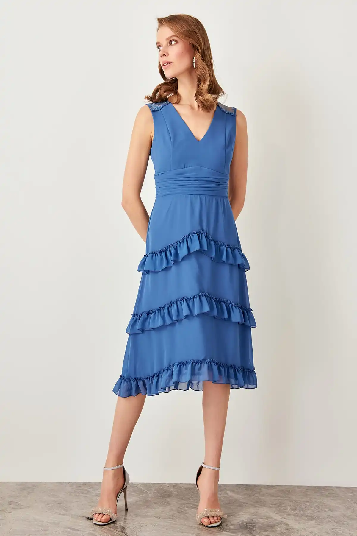 

Trendyol Ruffle Detail Dress TPRSS19UZ0048