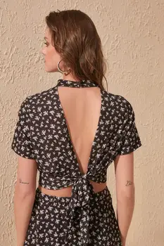 

Trendyol Lacing Detailed Knitted Blouse TWOSS20BZ0798