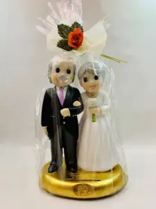 Regalo Bodas de Oro + figura tarta 50 aniversario + globos GRABADO