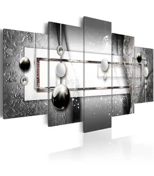 

Picture-gray Symmetry