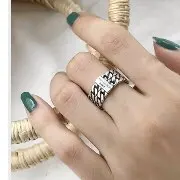 HUANZHI 2020 humano cara multicapa anillos con letras Irregular Cadena de plata tibetana Retro anillo estilo Punk joyería para hombres y mujeres