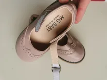 Zapatos planos para niños, sandalias informales para niños, zapatos de princesa de cuero Pu antideslizantes, mocasín de fondo suave hueco Retro
