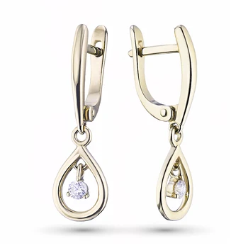 

Earrings in yellow gold with a diamond