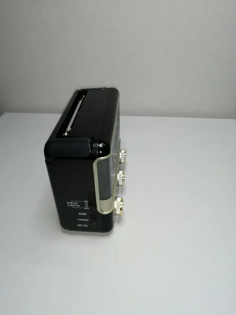 Радиоприемник Meier Audio M-U123 радиоприемник в ретро стиле с большим количеством современных функций. Радиоприёмник станет отл