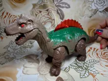 Dinosaurio eléctrico que camina, juguete de dinosaurios brillantes con sonido, modelo de animales para niños, regalo interactivo