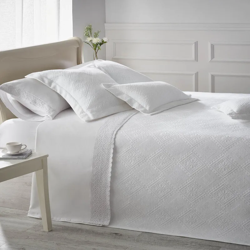 Bedspread with emboss Reversible model Quesada bed 90 cm 105 cm 135 cm
