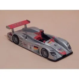 

AUDI R8 2000