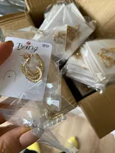 Pequeño A-Z inicial carta pulseras para mujeres Acero inoxidable letras doradas Eslabón cubano tobillera pulsera de la joyería de Boho, regalo de Navidad