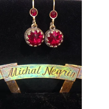 

Earrings Adele