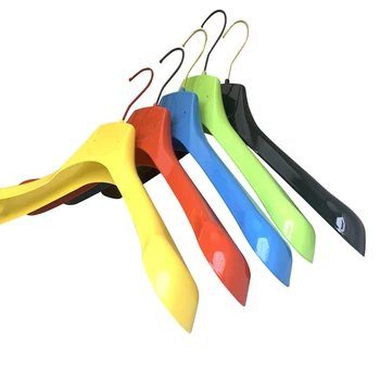 

Kiroplast 10 Hangers Jackets Glossy Lacquered Hangers Outerwear for Jackets Coats Colored Crutches Hangers Wide Shoulder Extr