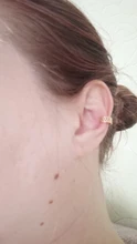 Pendientes de cartílago falso para mujer, aretes pequeños, sin piercing, Color dorado