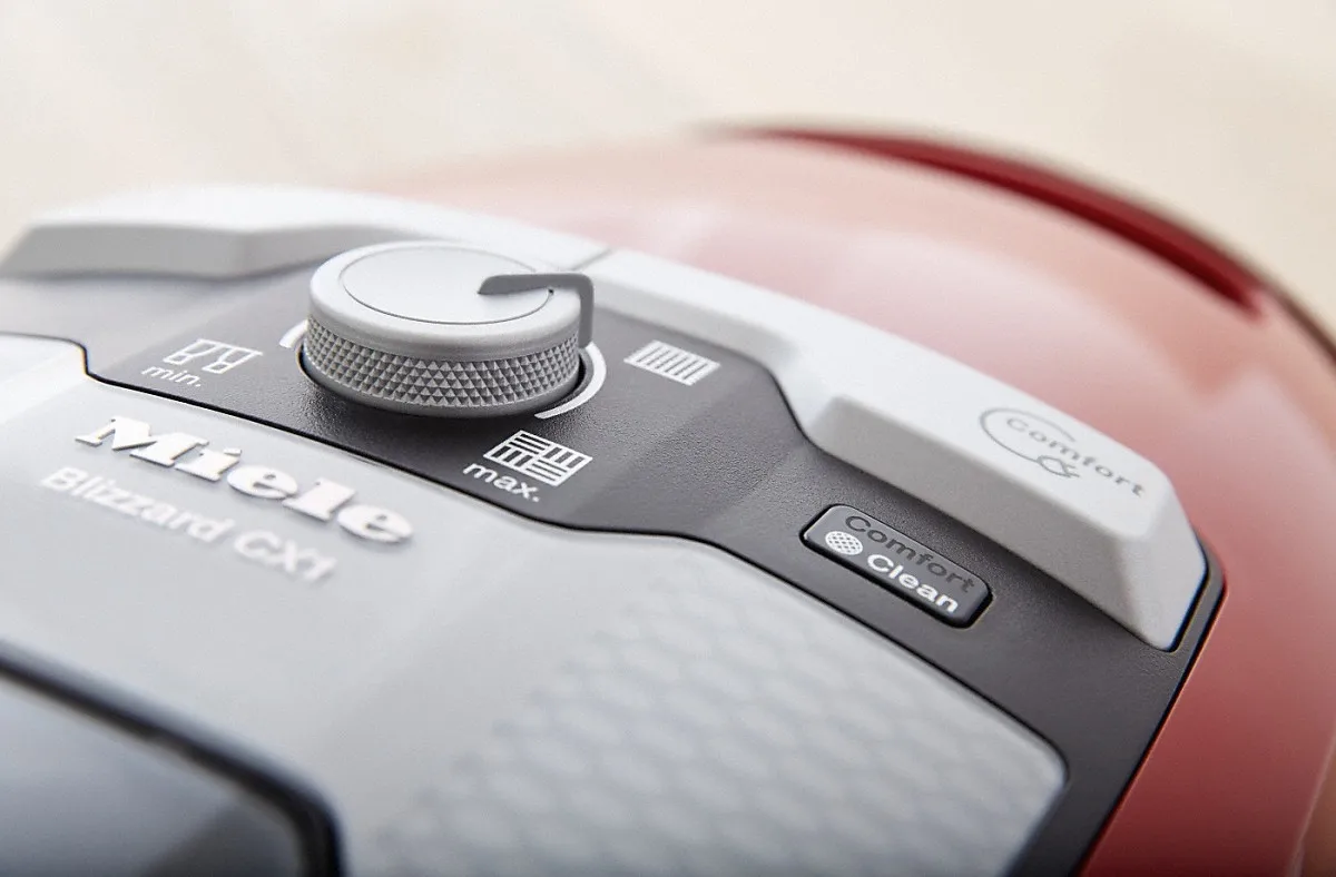 Пылесос Miele SKRR3 Blizzard CX1 Red Vortex- 1100W