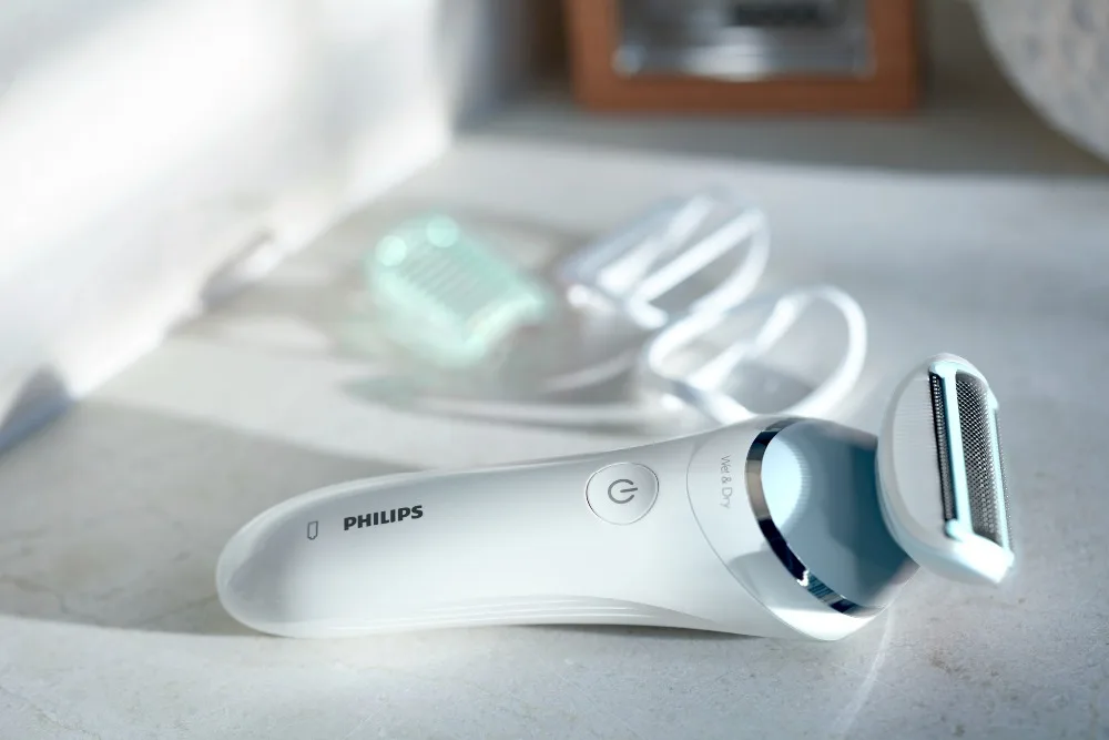 Philips BRL130/00 SatinShave Advanced Wet and Dry electric shaver