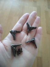 4 Uds NAIERDI antiguo Protector de esquina de bronce joyería pecho caja de madera decorativa pies pierna soporte de Metal para esquinas Hardware