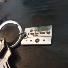 LLavero de código de Spotify personalizado para hombre y mujer, grabado láser de acero inoxidable, se puede personalizar la letra, nombre de la canción, playero de simulación