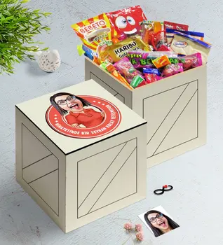 

Personalized Women 'S Easy Grow Caricature Of In Wooden Box Nostalgic Lezzetler Gift Seti-3