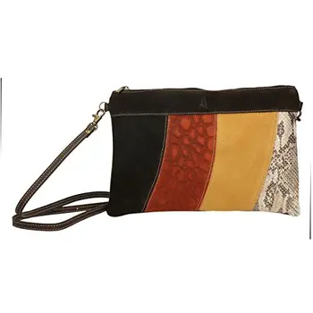 

Handbag woman design Patchwork leather 1ª, zipper closure, shoulder and hand handle, 28x19x2 cm. Made in Spain. Brown