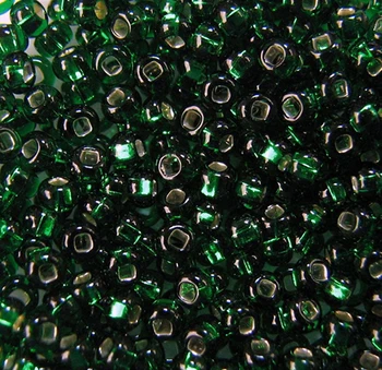 

Beads are transparent with silver. Center. 1/0 (57060), Sq. OTV., 50g Preciosa