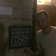 A***v