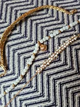 Docona-tobillera multicapa de cuentas para mujer, color blanco, con carcasa de oro, borla de punto, brazalete en capas, joyería para pies 8408