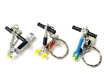 

Free Shipment 10pc Plastic Finger Scooter with keychain Boy Fashion Birthday Party Favors Pinata bag Gift Prize Carnival