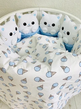 

Комплект в круглую/овальную кроватку "Кошки в лукошке" Комплекты в круглую/овальную кроватку