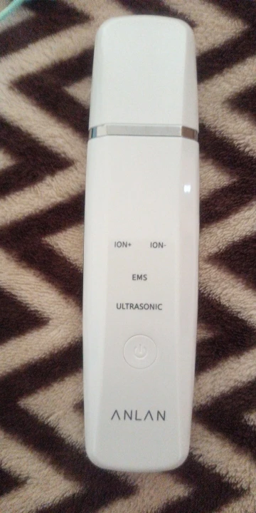 Отзыв о товаре ANLAN Ультразвуковой скрабер скруббер, ионная лопатка для чистки лица, пилинг, лифтинг для лица, удаление угрей, терапия красным светом для удаления черных точек blackhead remover узи чистка ультразвуковая чистка лица от пользователя M***a