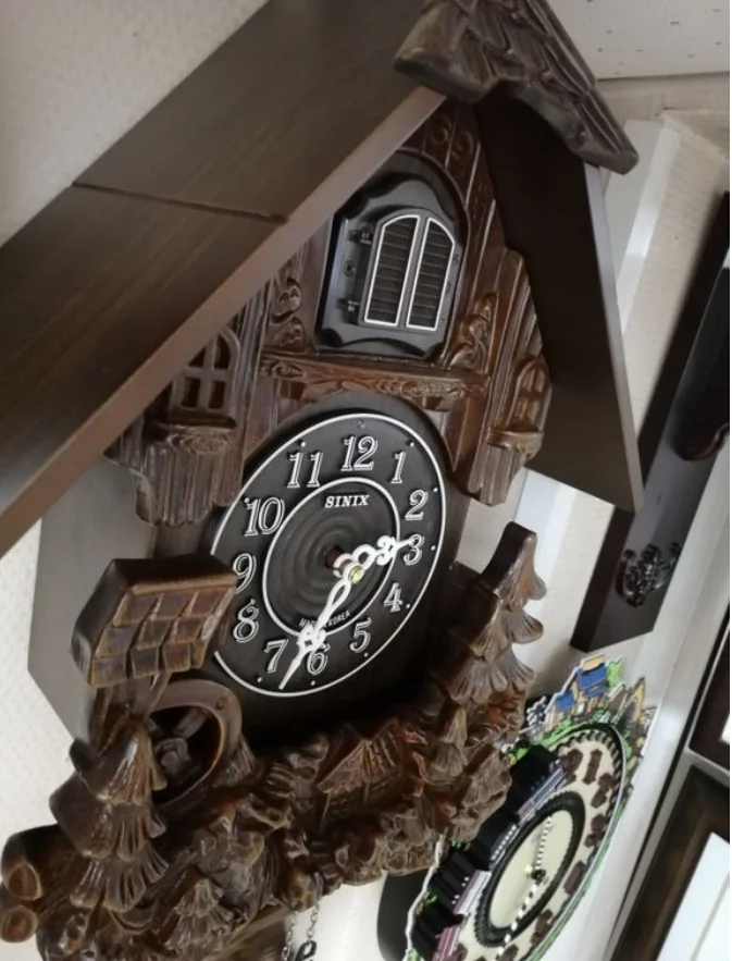 Wall Clock With Cuckoo Sinix 612, In The Dark Cuckoo Does