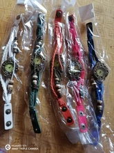 Relojes de pulsera Vintage para mujer y niña, pulsera con hoja, brazalete de cuero colgante, regalo