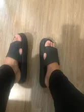 Zapatillas de plataforma gruesa para mujer, sandalias deslizantes de suela blanda Eva, zapatos antideslizantes de verano para el baño y el interior
