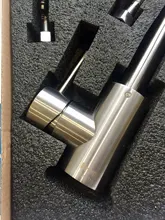 Frap de acero inoxidable grifo de cocina cepillado proceso giratoria cuenca de 360 grados de rotación agua caliente y fría mezcladoras grifo Y40107/8