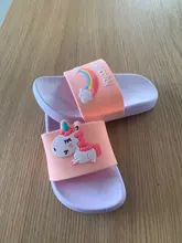 Zapatillas de unicornio arcoíris para niños y niñas, zapatos de playa, pantuflas suaves para interiores