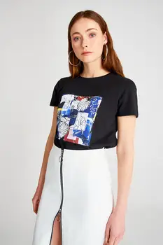 

Trendyol Printed Basic Knitted T-Shirt TWOSS20TS0910
