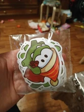 10/30/50 unids/pack juego caliente cortar la cuerda Om Nom pegatina de rana portátil de ordenador de monopatín teléfono móvil de dibujos animados maletero