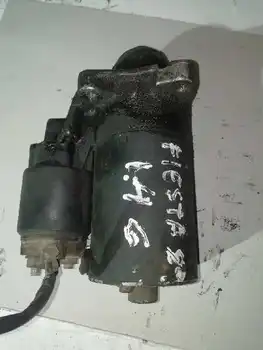 

000112016 engine Ford Start Party Berl./courier *
