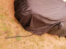 X Autohaux-Cubierta de tela impermeable para el coche, funda universal transpirable, con espacio para los espejos, en color negro, ofrece una protección tanto en invierno como en verano