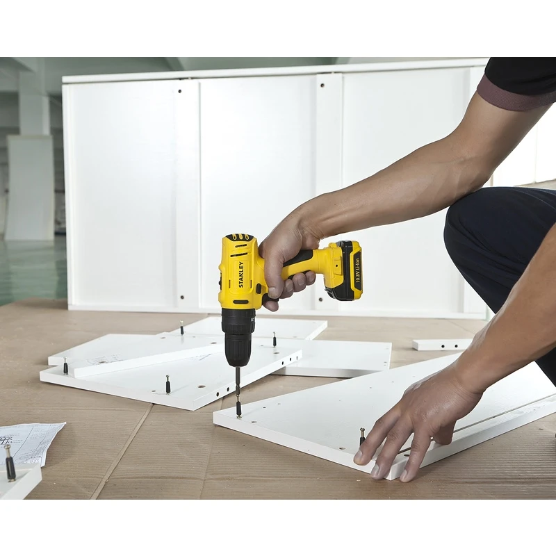 Дрель-шуруповерт аккумуляторная ударная Stanley SCH12S2 (2 Li-ion батареи 10,8В, 1,5Ач, Крутящий момент до 26 Нм, 2 скор