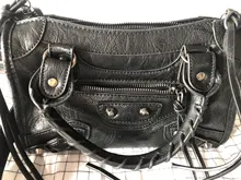 Bolso europeo de cuero PU para motocicleta para mujer, bandoleras cruzadas con remaches y borlas