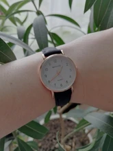 Reloj de pulsera con correa de cuero para mujer, nuevo accesorio informal a la moda, sencillo, caja de Reloj de cuarzo, 2020