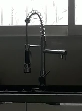 Grifo de cocina de resorte negro, rociador lateral extraíble, doble boquilla, montaje en cubierta, mezclador de cocina, agua fría y caliente, grúa