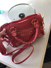 Bolso europeo de cuero PU para motocicleta para mujer, bandoleras cruzadas con remaches y borlas