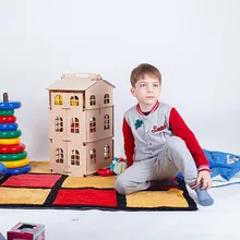 Кукольный домик с подвижными дверцами 62x33x30 cm