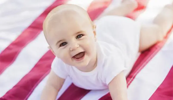 三个月的宝宝发育标准 三个月的宝宝护理措施