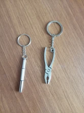 Nueva moda al aire libre multifuncional combinación destornillador herramienta Mini portátil de herramienta multiuso de bolsillo llavero anillo de llave de cierre