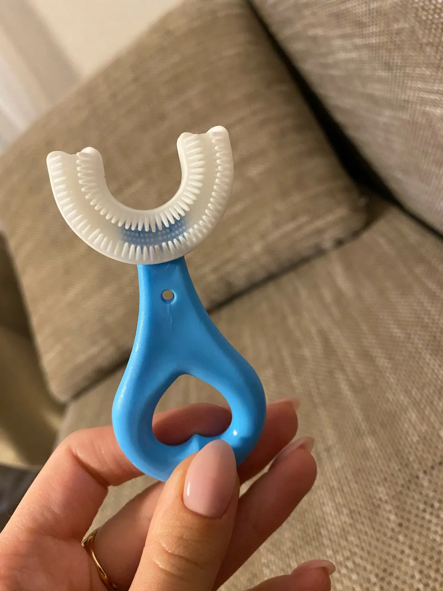 Kid's U-shape toothbrush photo review