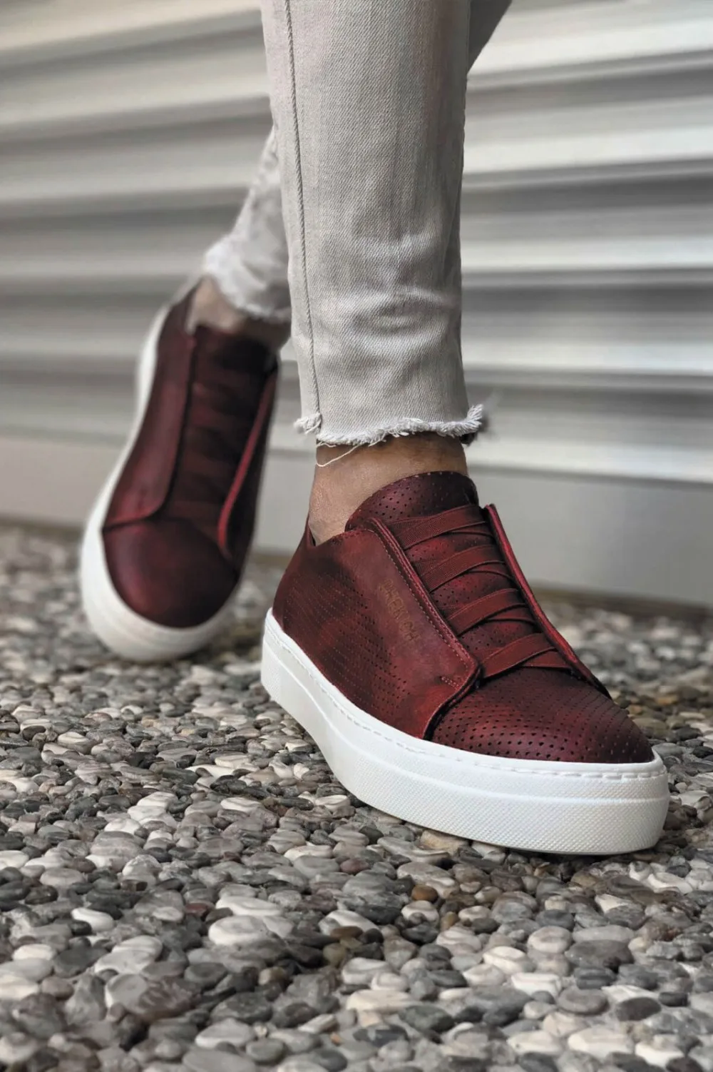 maroon gym shoes
