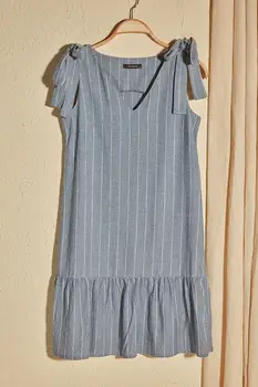

Trendyol Striped Dress TWOSS20EL1930