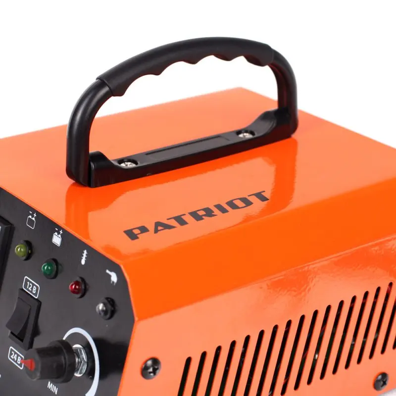 Устройство зарядное PATRIOT BCI-22M (ток зарядки 20/15А, напряжение зарядки 12/24 В, Емкость батарей 10-400/10-270 А/ч, Режим сохранения заряда)