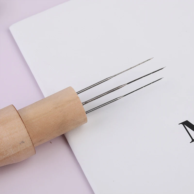 Needle Felting Kit Wool Felting Kit Felting Needles Kit with Three Needles Finger Cots Wooden Handle Felting Starter Set DIY Yarn Wool Felt Tools Craft